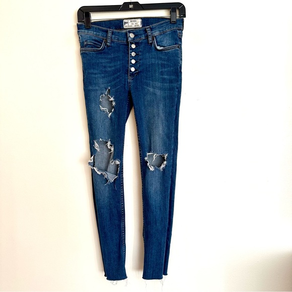 Free People Skinny Distressed Jeans Size 26 - Picture 1 of 9